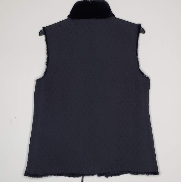 St. John Coats Reversible Quilted Dye Rabbit Vest - Picture 4 of 8